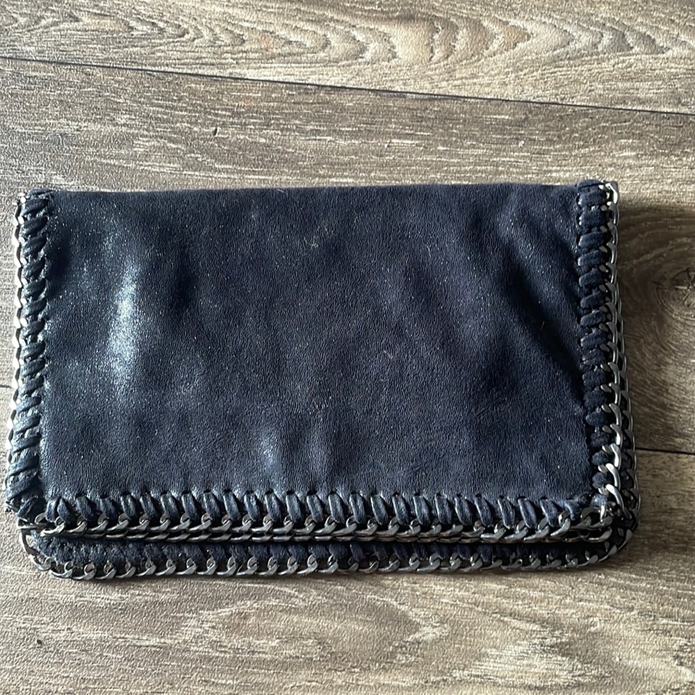 Amazing Clutch